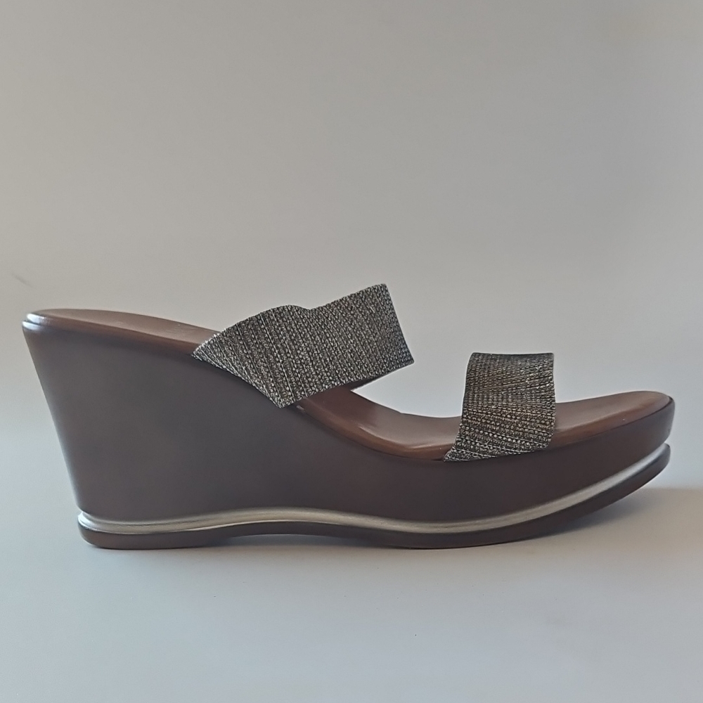 Italian Shoemakers Glitter Wedge Sandals EUC